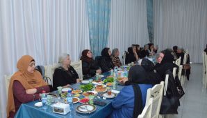 Xətai rayonunda Aprel şəhidlərinin anım günü ilə əlaqədar ehsan süfrəsi təşkil olundu -       FOTOLAR — foto 3