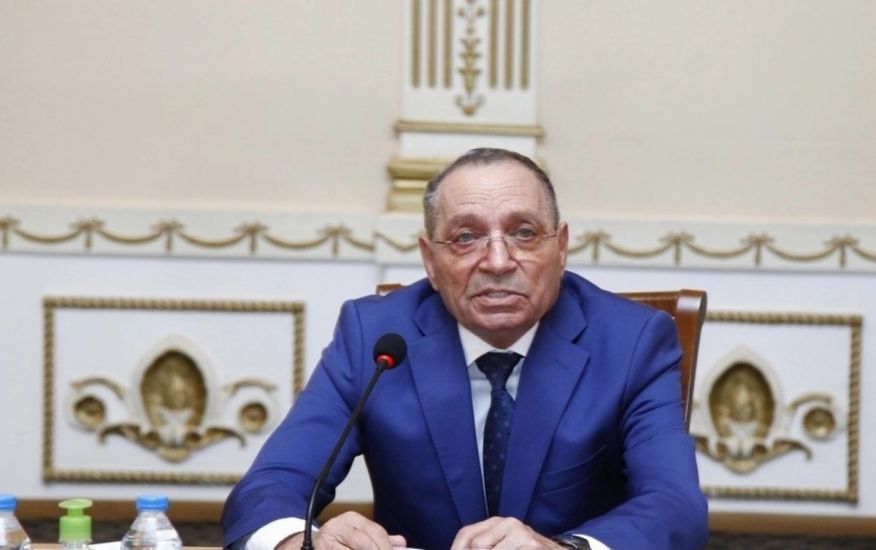 Məşhur hakim yola salınır