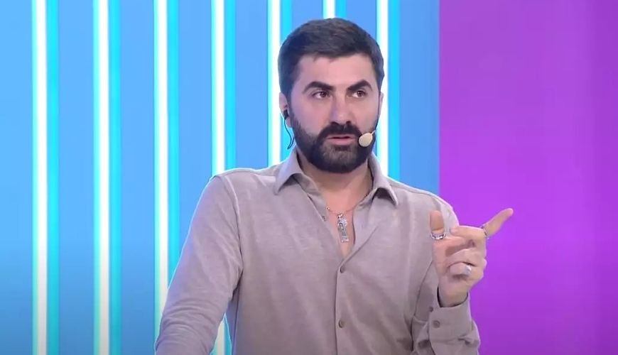 “Xalq artisti ad gününə gələn həmkarının arxasınca biədəb danışırdı” -     VİDEO