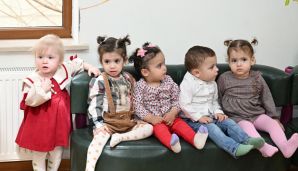 Mehriban Əliyeva və Leyla Əliyeva Bakıdakı 1 saylı körpələr evində və 1 saylı uşaq evi sosial xidmət müəssisəsində olublar — foto 11