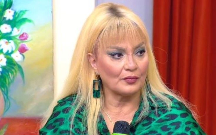 Əməkdar artistin efirdə halım pisləşdi, təcili yardım gəldi