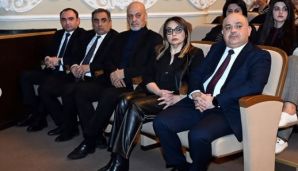 Nazir qalmaqal baş verən teatrın kollektivi ilə görüşdü -   Nələr müzakirə olunub? - FOTO — foto 7