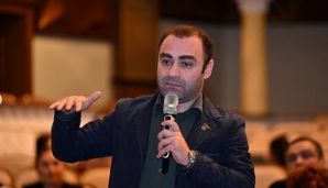 Nazir qalmaqal baş verən teatrın kollektivi ilə görüşdü -   Nələr müzakirə olunub? - FOTO — foto 8