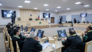 Məhkəmədə Ermənistanın törətdiyi Xocalı soyqırımı ilə bağlı dəhşətli videomateriallar nümayiş etdirildi -   FOTO — foto 8