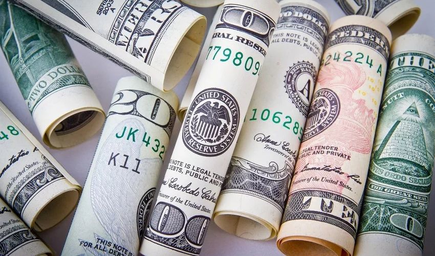 Dollarla bağlı     TƏHLÜKƏ