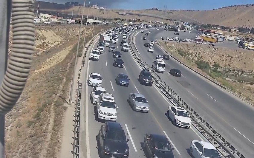 Bakıda ticarət mərkəzindəki güclü yanğınla bağlı daha bir       RƏSMİ MƏLUMAT