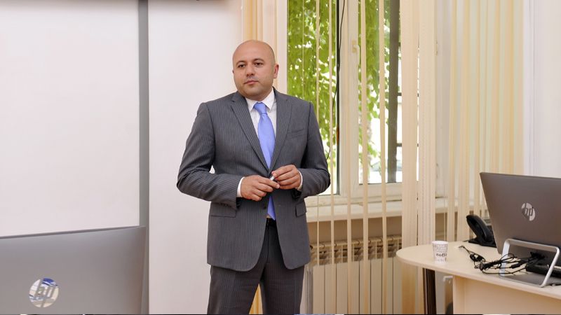 Prezidentin yüksək vəzifəyə təyin etdiyi Rüfət Mahmud kimdir?