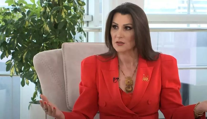 Gülyanaq Türkmənistan prezidentinə mahnı həsr etdi:     "Arkadağlı Sərdarımız"
