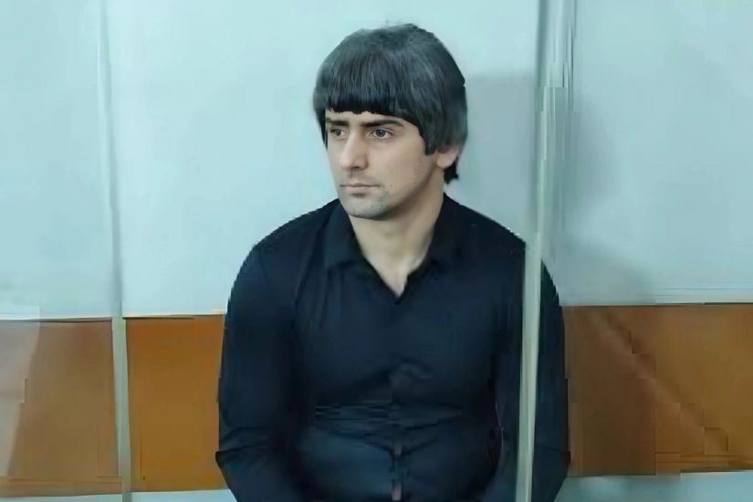 Fiziki məhdudiyyətli uşağın bədəninə damğa vurub işgəncə ilə öldürən şəxsə     HÖKM OXUNDU