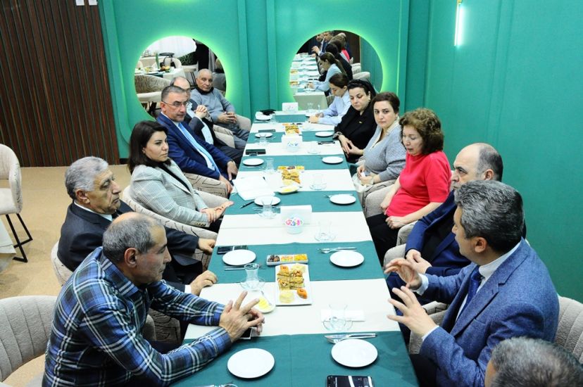 Naftalanda Tibbi xidmətin keyfiyyəti ilə bağlı müzakirələr aparıldı -     FOTO
