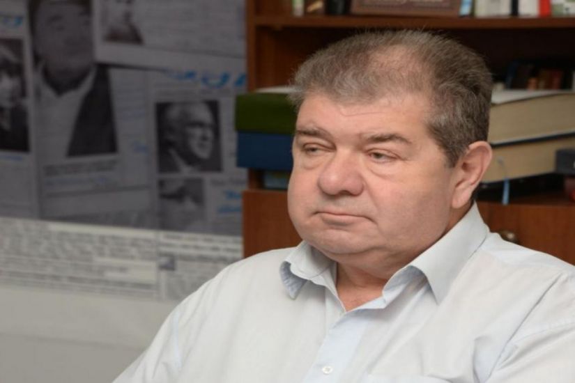 Nizaməddin Şəmsizadə süni nəfəs aparatına qoşulub