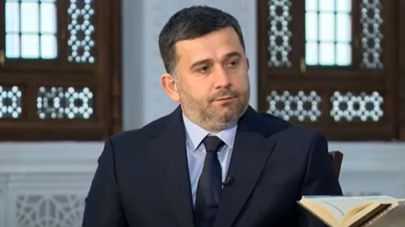 "Şəhidlər" məscidinin imamına qarşı "iPhone" dələduzluğu