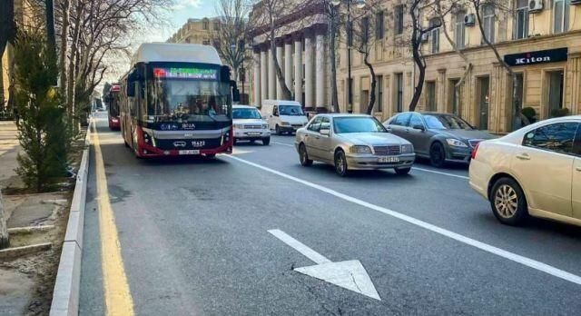 Avtobus zolağının ətrafında qəza baş verərsə sürücülər nə etməlidir? -     VİDEO