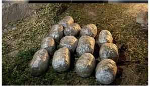 Marketlərə çörək payladığı avtomobillə narkotik daşımaqda şübhəli bilinən şəxs saxlanılıb — foto 1