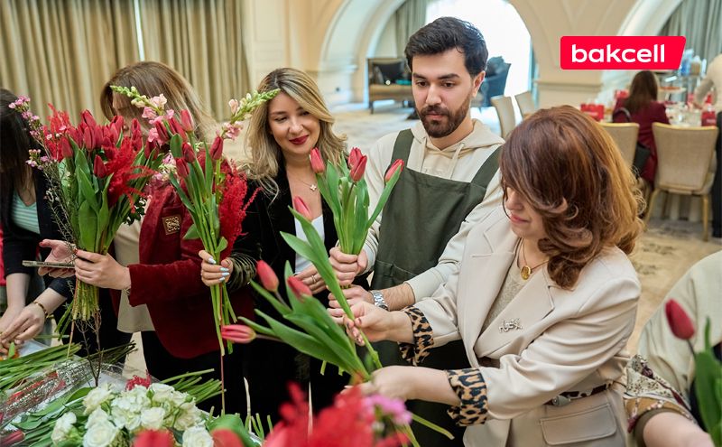 “Bakcell” jurnalist xanımları 8 Mart münasibətilə təbrik edib -   FOTO