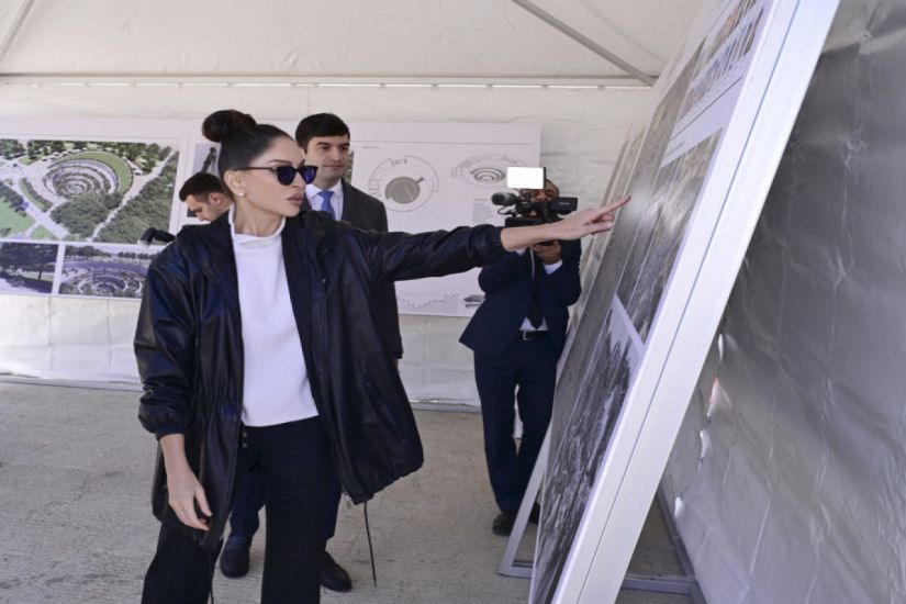 Mehriban Əliyeva Gəncə Memorial Kompleksinin layihəsi ilə tanış olub -       FOTO