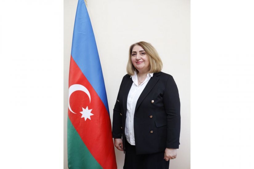 Müəllimlərə “hinduşkabaş” deyən direktor işdən çıxarıldı