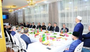 Naftalanda İftar süfrəsi açılıb -   FOTOLAR — foto 5
