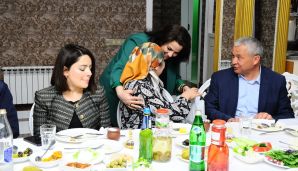Naftalanda İftar süfrəsi açılıb -   FOTOLAR — foto 13