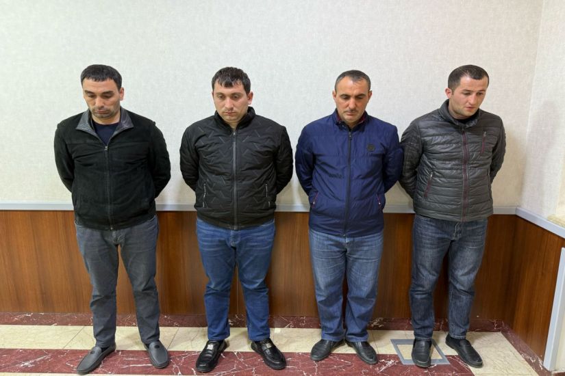 Bakıda yolun ortasında sürücünü beysbol dəyənəkləri ilə döyənlər həbs edilib