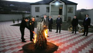 Naftalanda Şəhid ailələri ilə birgə Novruz tonqalı yandırılıb -   FOTOLAR — foto 7