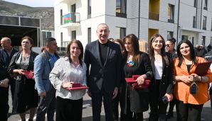 Ağdərənin Suqovuşan kəndində yaşayış kompleksi istifadəyə verilib, evlərin açarları təqdim olunub -     FOTO - YENİLƏNDİ — foto 9