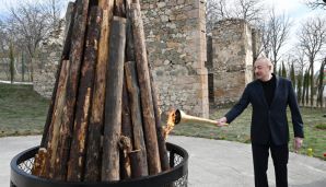 Prezident və birinci xanım Novruz tonqalını alovlandırıblar - "Orada balıq tutmaq olar" - MARAQLI DİALOQ -   FOTO - YENİLƏNDİ — foto 14