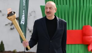 Prezident və birinci xanım Novruz tonqalını alovlandırıblar - "Orada balıq tutmaq olar" - MARAQLI DİALOQ -   FOTO - YENİLƏNDİ — foto 16