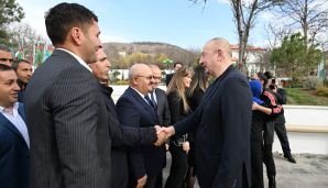 Prezident və birinci xanım Novruz tonqalını alovlandırıblar - "Orada balıq tutmaq olar" - MARAQLI DİALOQ -   FOTO - YENİLƏNDİ — foto 1