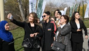 Prezident və birinci xanım Novruz tonqalını alovlandırıblar - "Orada balıq tutmaq olar" - MARAQLI DİALOQ -   FOTO - YENİLƏNDİ — foto 21