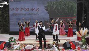 Xətai rayonunda "Konstitusiya və Suverenlik ili" çərçivəsində Novruz bayramına həsr olunmuş konsert təşkil olunub -     FOTO - VİDEO — foto 12