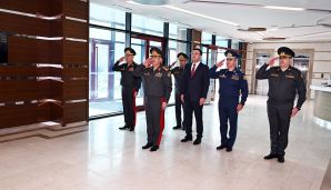 Nazir Zakir Həsənov Baş Klinik Hospitalda müalicə olunan hərbi qulluqçuları ziyarət edib -     FOTO - VİDEO — foto 10