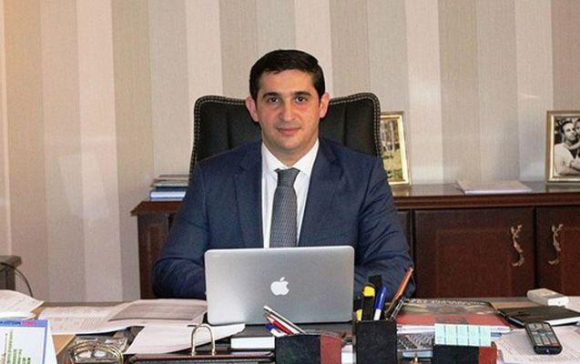 Nazir rəisi buna görə işdən çıxarıb: Planşet, bahalı viski...