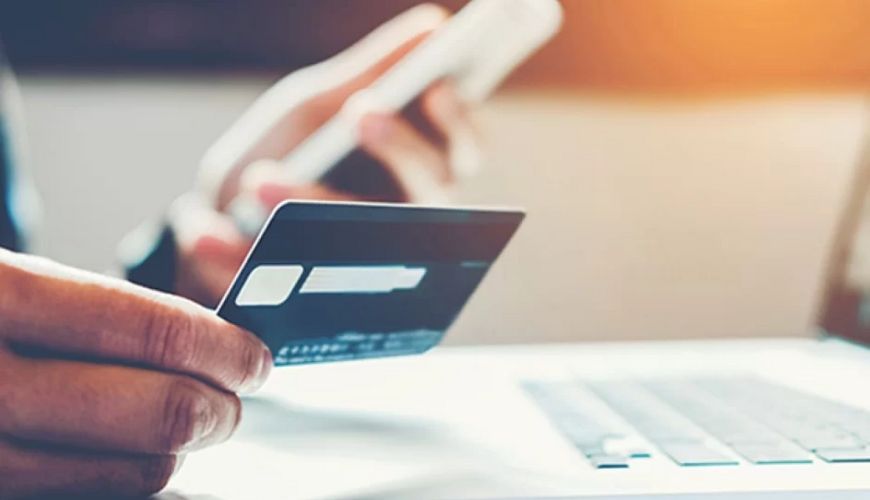 Fırıldaqçıların yeni oyunu: "Bank kartını icarəyə ver, 5000 manat qazan"
