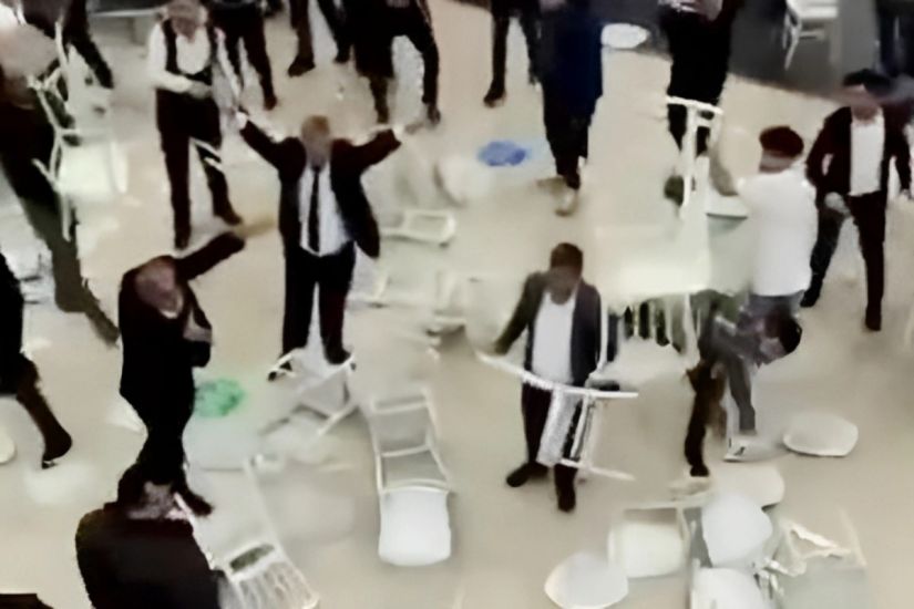 "Dan ulduzu" restoranında       DAVA