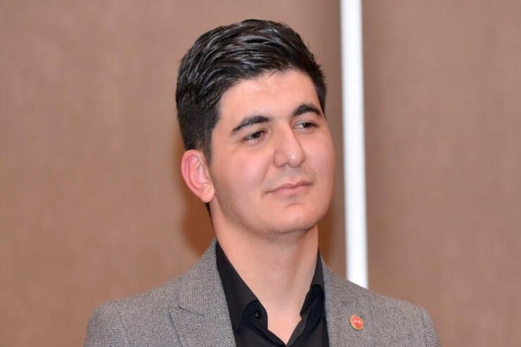 İctimai fəal Əhməd Məmmədli SAXLANILDI:      adam bıçaqlayıb