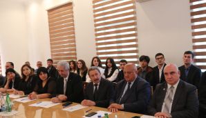 Xətai rayonunda "Qərbi Azərbaycana qayıdış” adlı dəyirmi masa keçirilib -    FOTOLAR — foto 8
