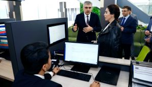 Özbəkistandan olan kommunikasiyaya məsul şəxslər Azərbaycanın müxtəlif dövlət orqan və qurumlarının fəaliyyəti ilə tanış olublar — foto 8