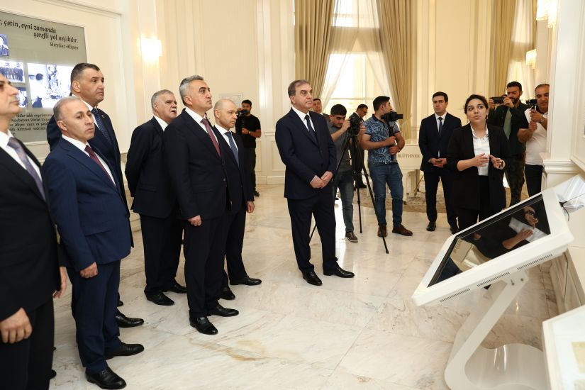 Gəncə şəhərinin mərkəzində Gəncə Regional Vəkil Bürosunun yeni inzibati binasının açılış mərasimi olub