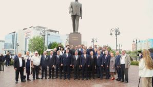 Ümummilli Lider Heydər Əliyevin anadan olmasının 102-ci ildönümü Həştərxan vilayətində qeyd edilib -   FOTOLAR — foto 19