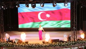 Xətai rayonunda Ümummilli lider Heydər Əliyevin anadan olmasının 102 illiyinə həsr olunmuş möhtəşəm konsert proqramı təşkil olunub -     FOTO - VİDEO — foto 25