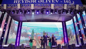 Abşeronda Heydər Əliyevin anadan olmasının 102-ci ildönümü münasibəti ilə konsert keçirildi -   FOTOLAR — foto 4