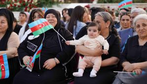 Abşeronda Heydər Əliyevin anadan olmasının 102-ci ildönümü münasibəti ilə konsert keçirildi -   FOTOLAR — foto 3
