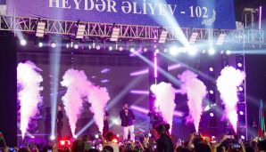 Abşeronda Heydər Əliyevin anadan olmasının 102-ci ildönümü münasibəti ilə konsert keçirildi -   FOTOLAR — foto 7