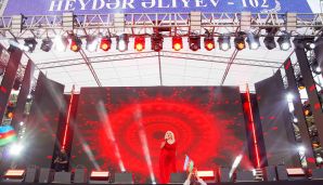 Abşeronda Heydər Əliyevin anadan olmasının 102-ci ildönümü münasibəti ilə konsert keçirildi -   FOTOLAR — foto 10