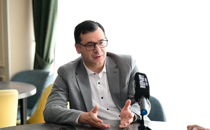 Müşavir: "Mədəniyyət nazirinin "Azdrama"nın kollektivi ilə görüşü hansısa söz-söhbətə görə olmayıb"