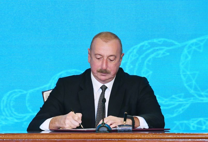 Prezident Famil Mustafayevlə bağlı     sərəncam imzaladı