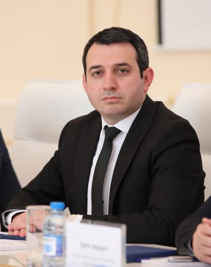 Vəkil Roman Qaraşov -     FOTOBAZA