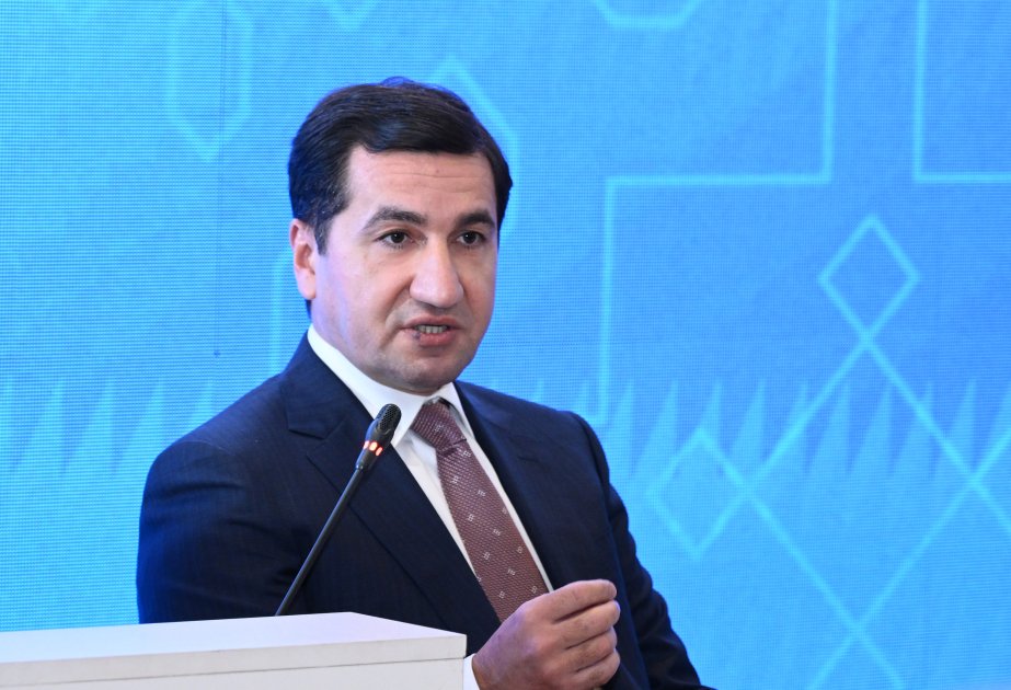 Hikmət Hacıyev: "Le Figaro", demək olar ki, hər gün Azərbaycan əleyhinə saxta materiallar dərc edir