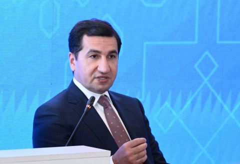 Hikmət Hacıyev: "Le Figaro", demək olar ki, hər gün Azərbaycan əleyhinə saxta materiallar dərc edir